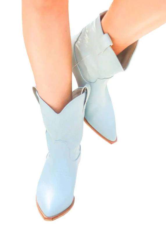 Women's Zahara Boots In Light Blue